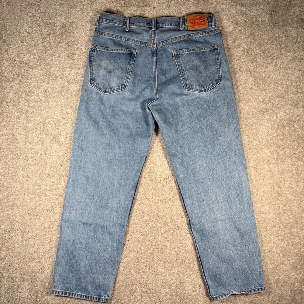 Levis 550 Men's 38x32 Relaxed Fit Tapered Leg Blue Denim Jeans Light Wash